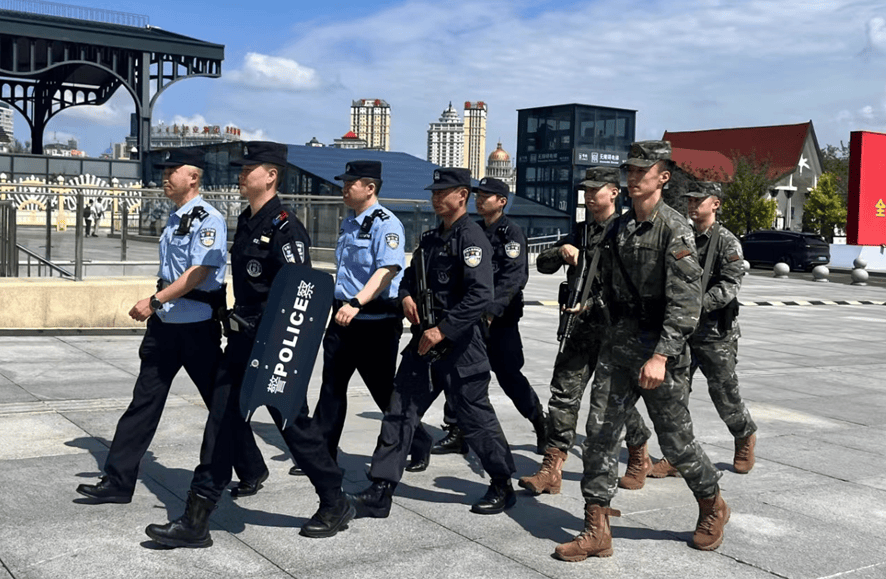 “宣”入人心 冰城公安筑牢安全防线