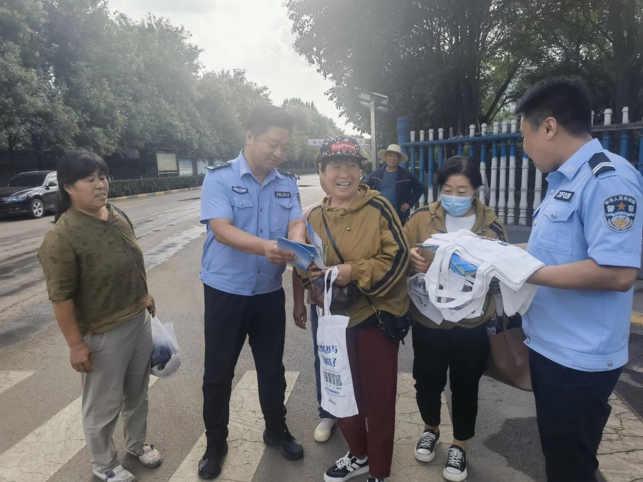 警企同心筑防线 道外公安深入企业开展反诈宣讲活动