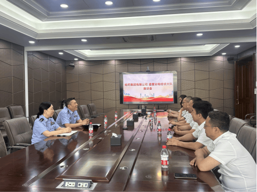 冰城公安: 以“服务”为桥 架起警企同心路