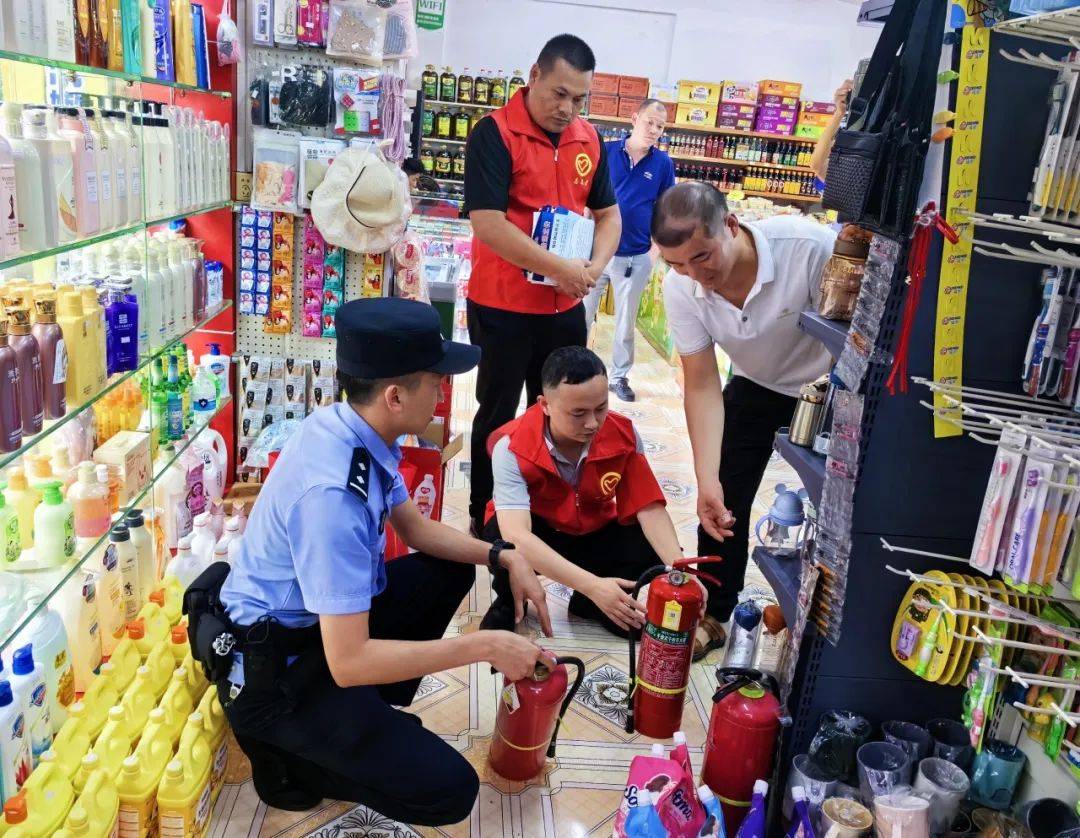 南岗分局民警巡逻中连助三名走失儿童归家 警民携手共筑平安防线