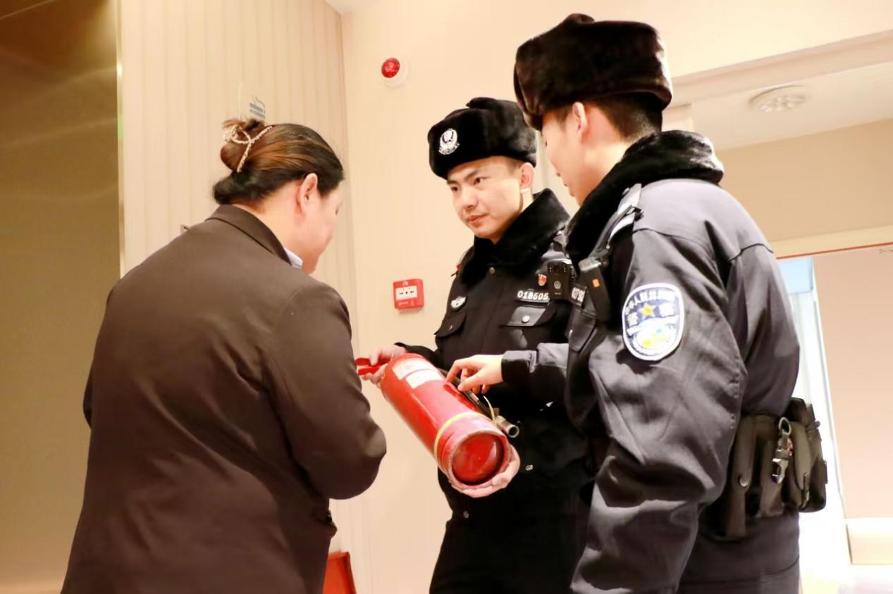 冰城公安:深耕社区警务 护航企业发展