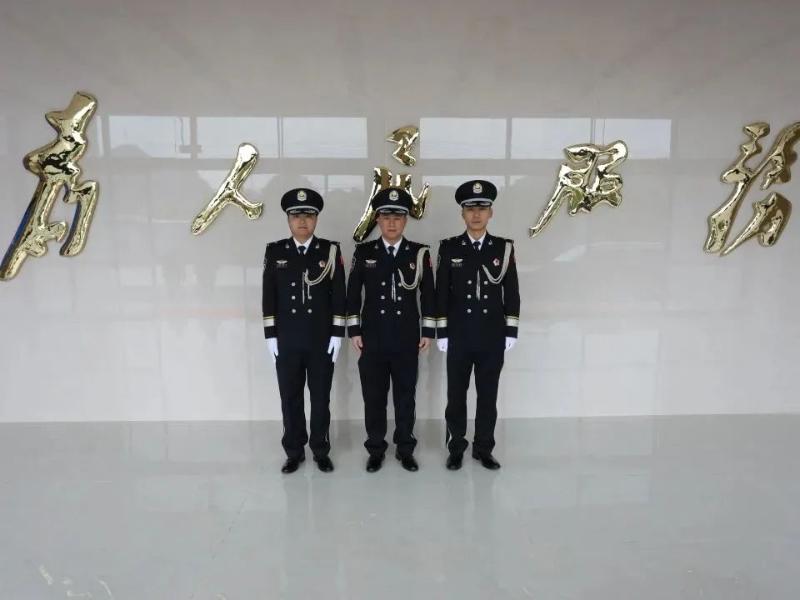 三句“警言”传帮带： 把路畅民安刻进藏蓝日常