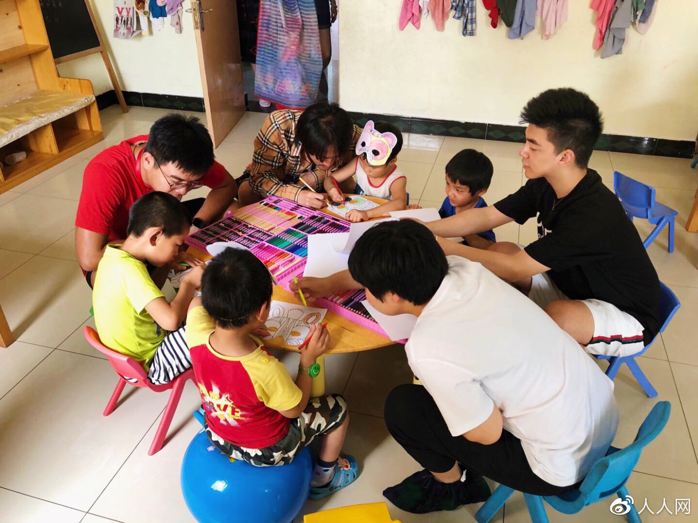 “陪”你开学 “护”你平安！ 冰城公安守护值拉满​！