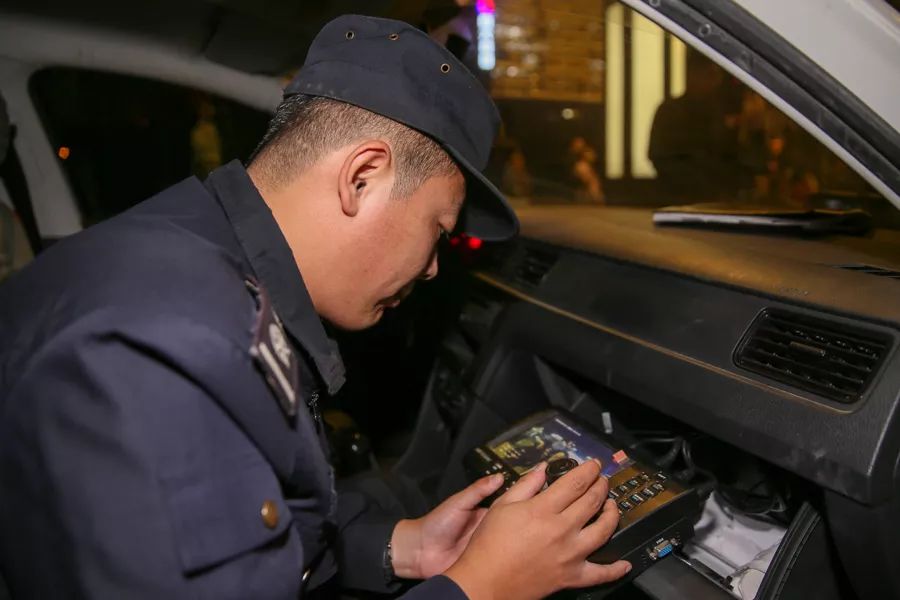 活力开跑 一路“警”随 哈尔滨市公安局道外分局倾力护航“哈马”