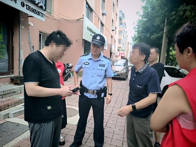 先锋派出所“暖心双响”:巡逻中高峰排堵解急难 街头抢修显担当