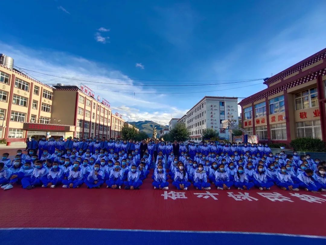 法治副校长“组团”开课 宾县校园安全“第一课”筑牢成长防线