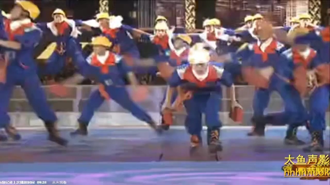 鸡西移动公司工会组织观看“燃烧的旋律 咱们工人有力量”话剧表演