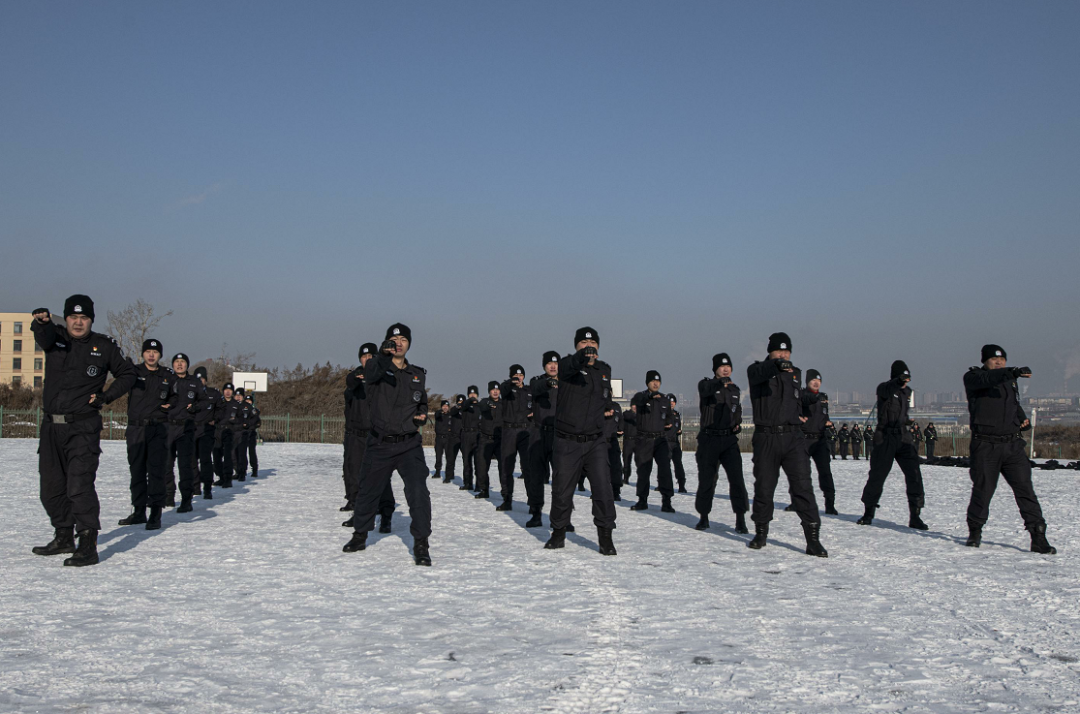 “警”随其后 香坊分局打造企业发展“安全舱”