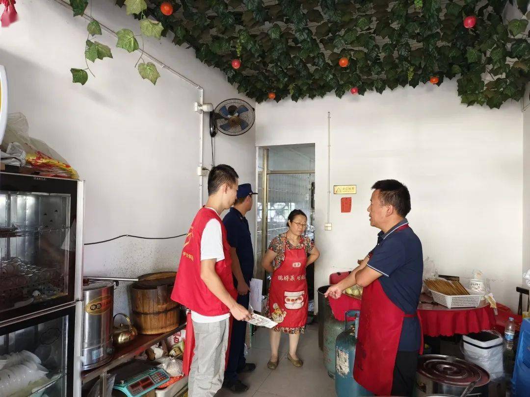 冰城公安多维发力 为“九小场所”安全保驾护航