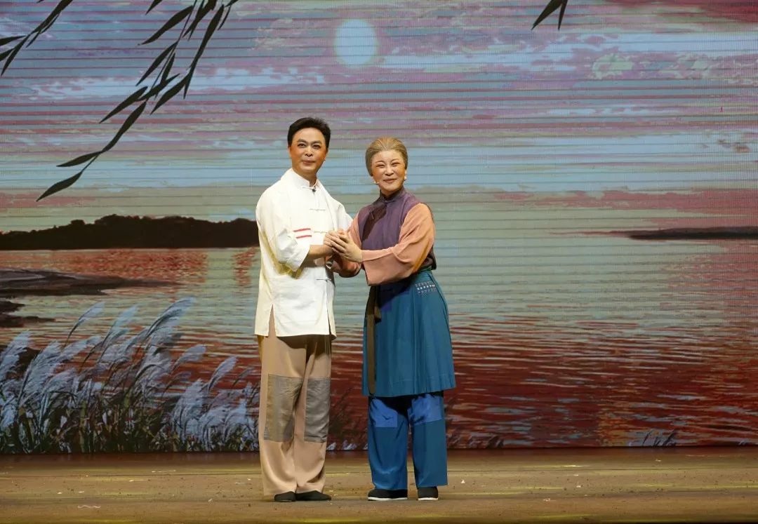 凝心聚力 铭记师恩 哈尔滨市公安局道外分局举办“师带徒·谢师恩”主题系列活动