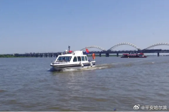 冰城公安:以“四大工程”织密立体巡控网 推动防控效能跃升