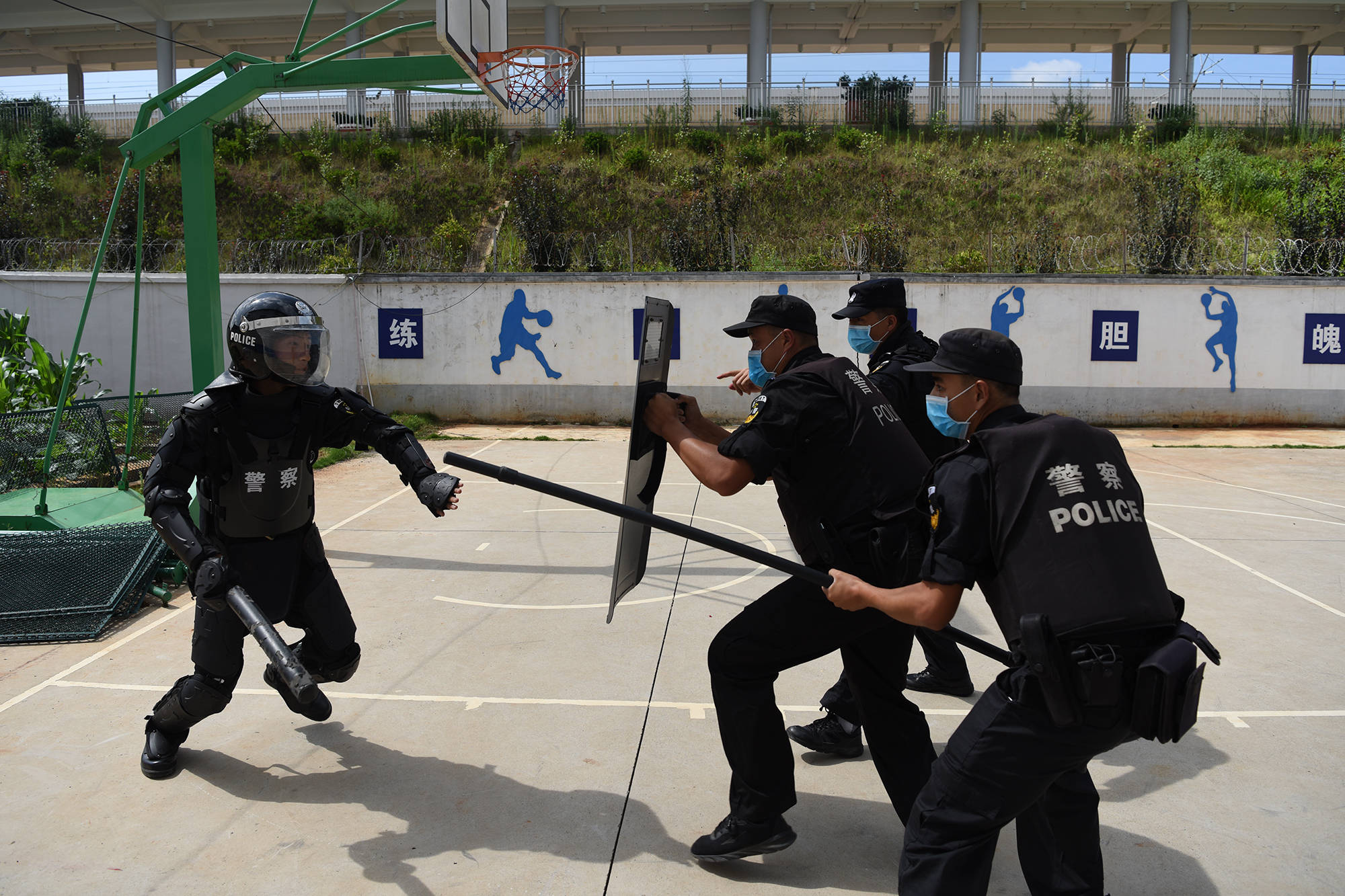 检验训练成果,增强实战技能!通河县公安局开展最小作战单元实战训练